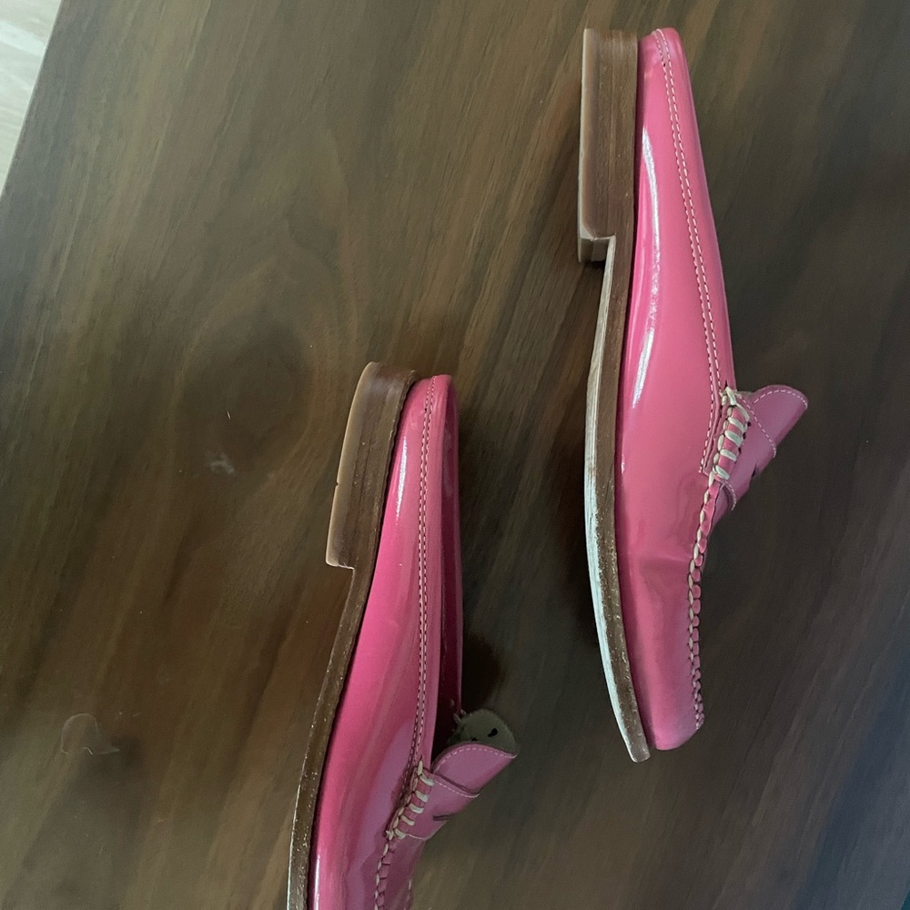Pink leather weekjuns size 9